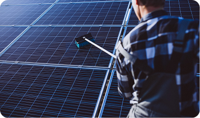 zonnepanelen schoonmaken met gedemineraliseerd water